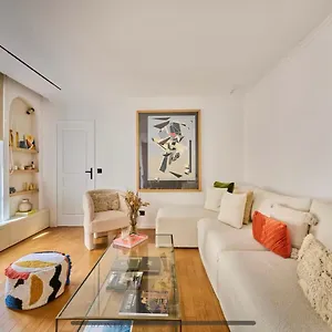Beach - Kitchen - Wifi - Air Conditioning - Center - Tram Apartment
