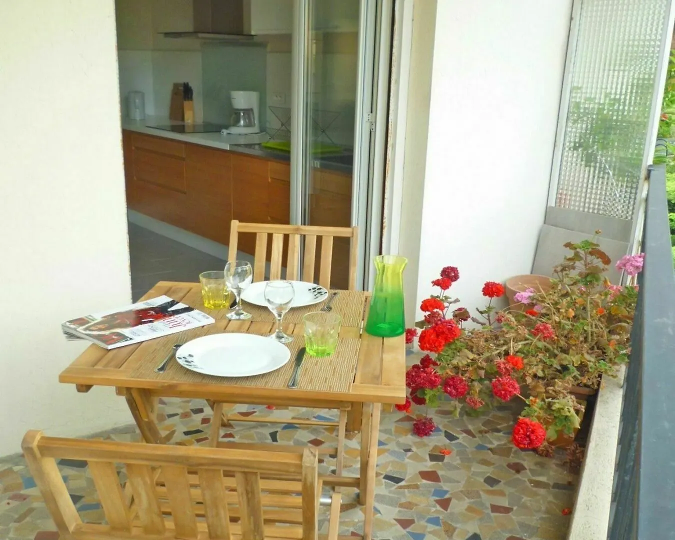 Nestor&Jeeves - Solar - Free Parking - Close Sea Nice 0*,  France